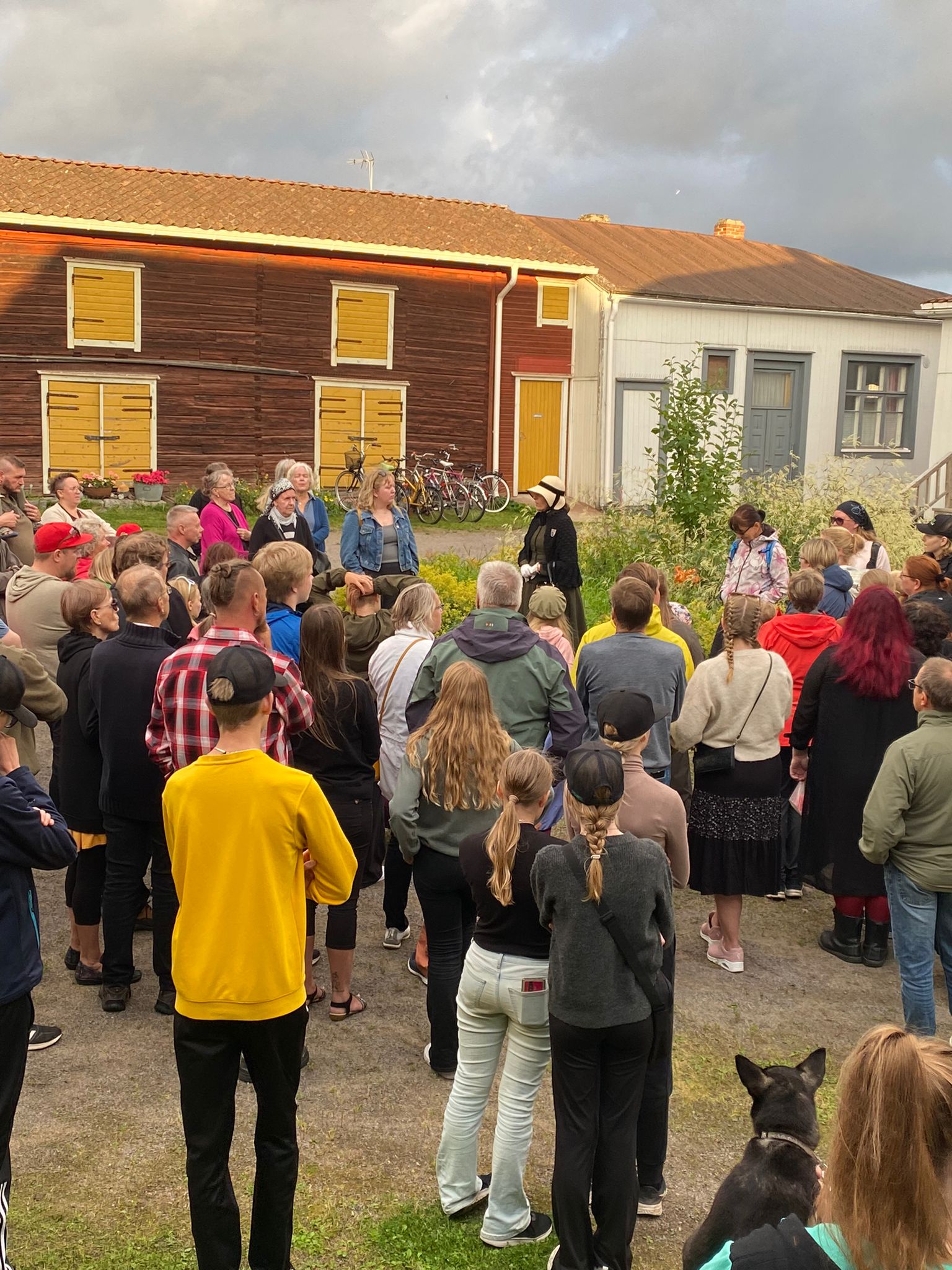 Raahen Matkailuoppaat - Kummituksia ja kummajaisia -kävelykierrokset 